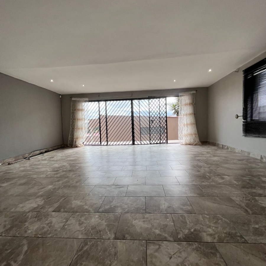 4 Bedroom Property for Sale in Despatch Central Eastern Cape